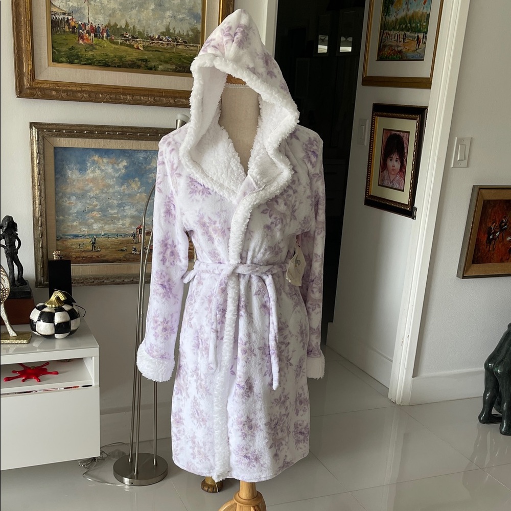 Shabby Chic White & Lavender Floral Print Plush Hooded BathRobe